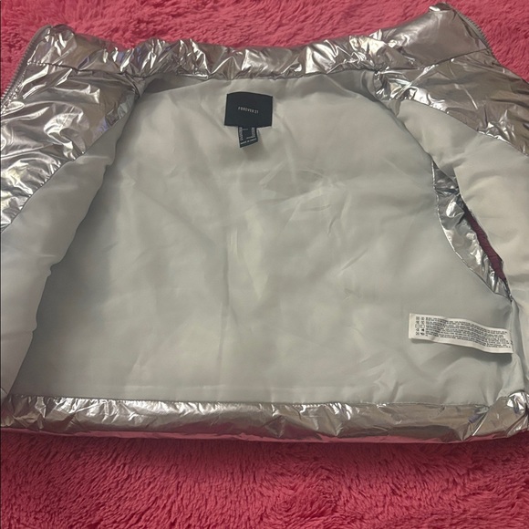Forever 21 Silver Puffer Vest - Picture 2 of 2